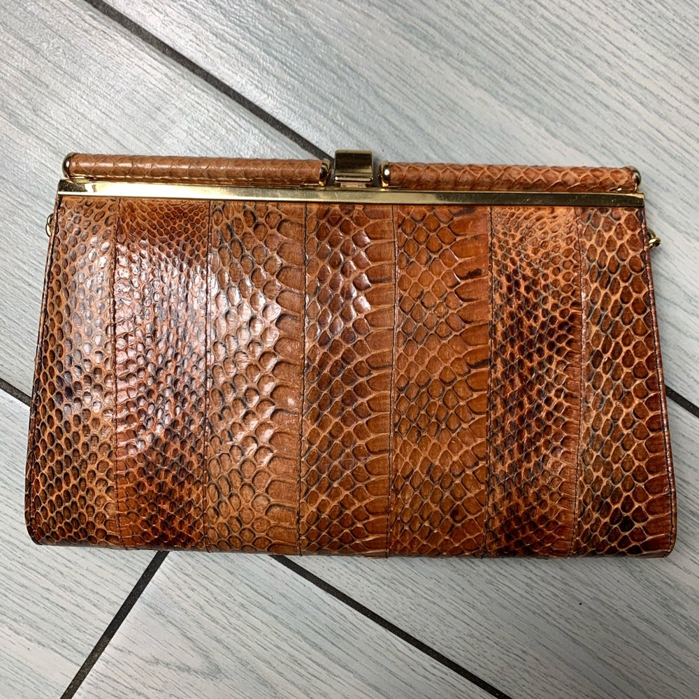 Very Vintage Tan Brown Snakeskin Gold Chain Clutch - Picture 4 of 8